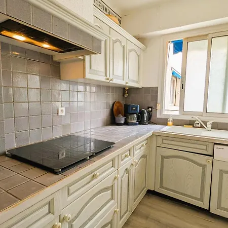 Comfortable 1 Bedroom - Center Apartament Hyères