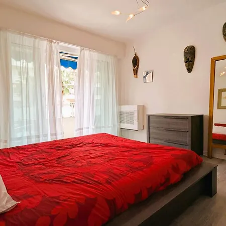 Comfortable 1 Bedroom - Center * Hyeres
