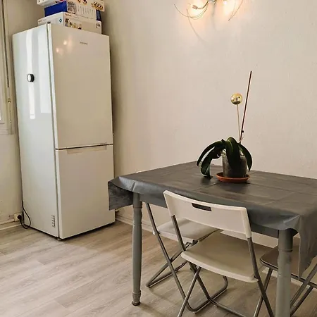 Comfortable 1 Bedroom - Center Apartment